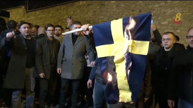 丹麦极右政客烧可兰经 土耳其取消瑞典防长访问