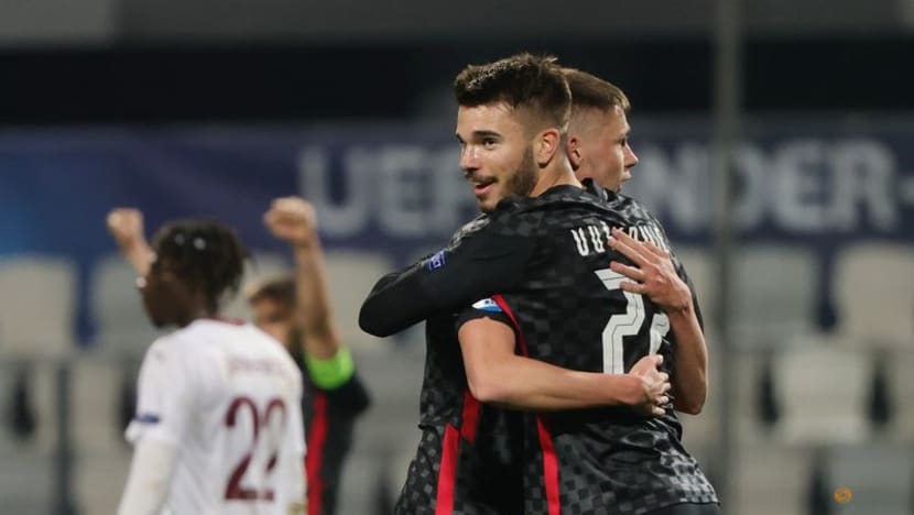 Hamburg defender Vuskovic banned for two years for doping-German FA Hamburg defender Vuskovic banned for two years for doping-German FA