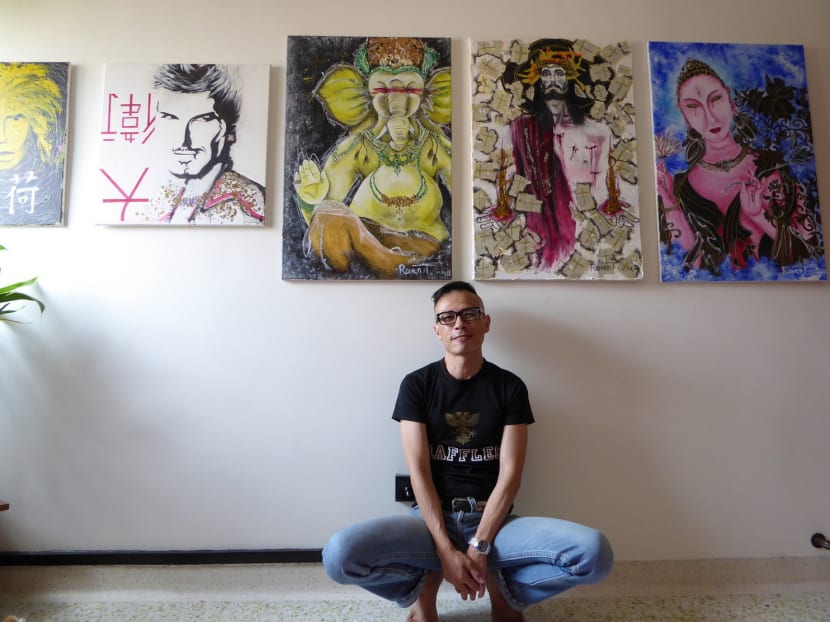 S’pore artist Danny Raven Tan showcases his works in flat S’pore artist Danny Raven Tan showcases his works in flat