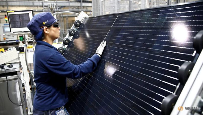 Singapore's manufacturing output up 16.4% in February; 4th straight month of growth Singapore's manufacturing output up 16.4% in February; 4th straight month of growth