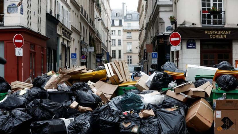 French unions urge show of force as Macron's pension overhaul nears finale French unions urge show of force as Macron's pension overhaul nears finale