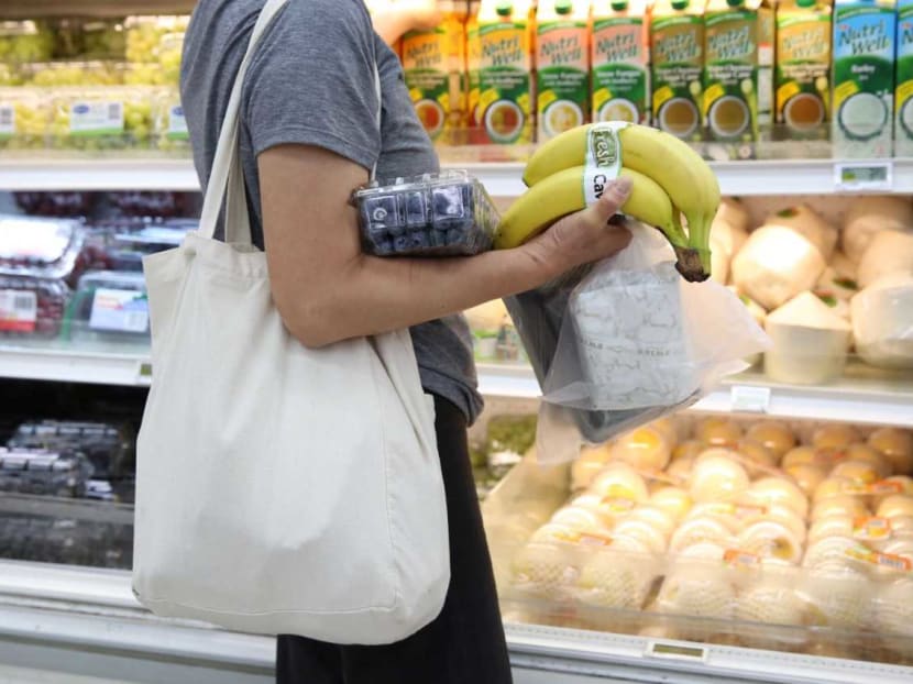 FairPrice begins no plastic bag trial Most shoppers support