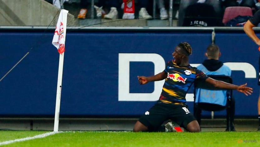 Football:
Struggling Leipzig rescue draw at Cologne with second-half equaliser Football:
Struggling Leipzig rescue draw at Cologne with second-half equaliser