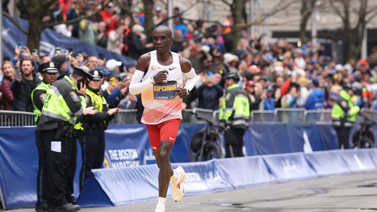 World record holder Eliud Kipchoge finishes 6th in first Boston