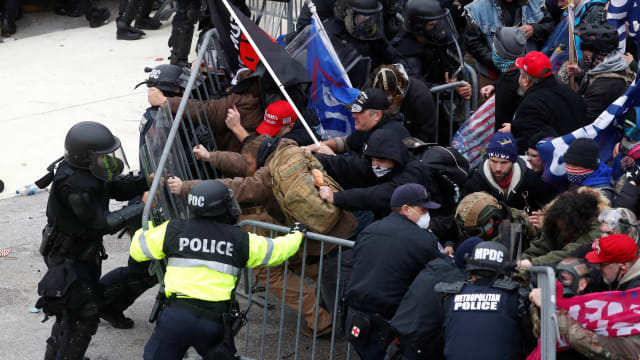 特朗普延后支持者冲击国会大厦周年纪念日记者会