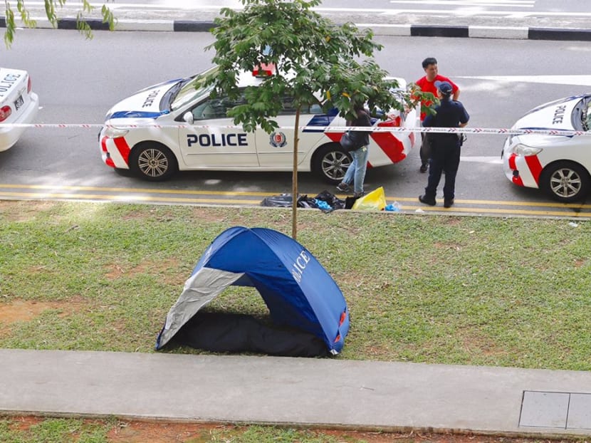 A man in his 30s was found dead at Teck Whye Crescent on Wednesday (Aug 16) morning. Photo: Najeer Yusof/TODAY