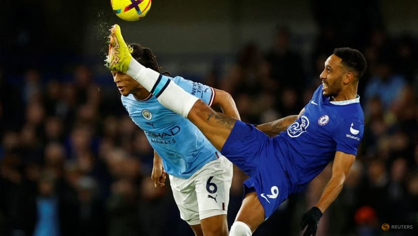 Mahrez earns City win at Chelsea to narrow gap with Arsenal Mahrez earns City win at Chelsea to narrow gap with Arsenal