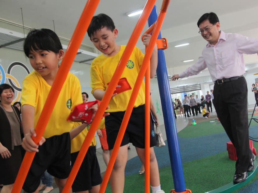Education Minister Heng Swee Keat visiting Dazhong Primary yesterday. Photo: Don Wong