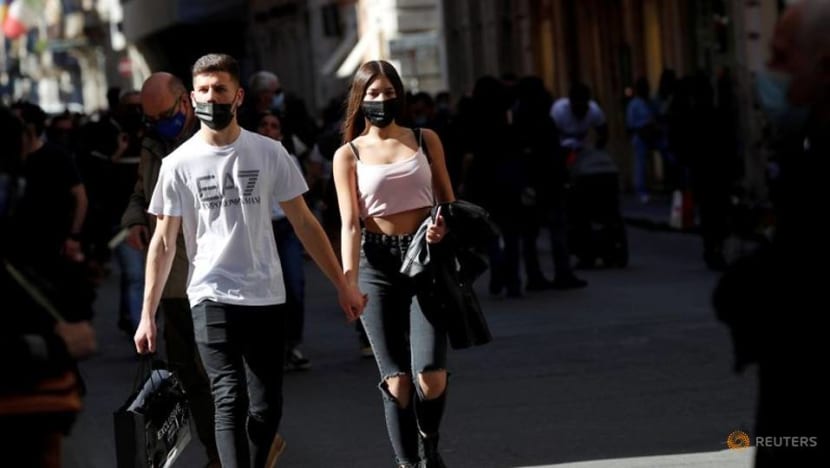 Italy reports three COVID-19 deaths on Sunday, 3,127 cases Italy reports three COVID-19 deaths on Sunday, 3,127 cases