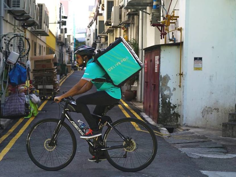 Sandwich sharing economy: Give your Deliveroo rider a free Burger King burger Sandwich sharing economy: Give your Deliveroo rider a free Burger King burger