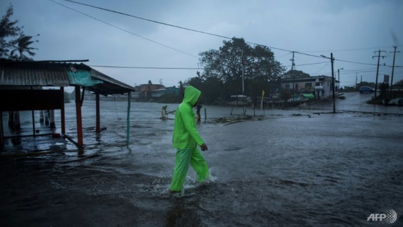 Hurricane Grace unleashes severe flooding in Mexico, killing 8