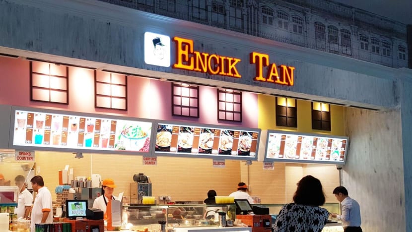 COVID-19: Encik Tan outlet failed to keep diners' chairs 1m apart, parent group fined by court COVID-19: Encik Tan outlet failed to keep diners' chairs 1m apart, parent group fined by court
