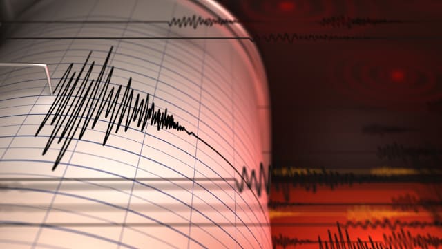 伊朗发生5.9级地震 至少两人丧命上百人伤