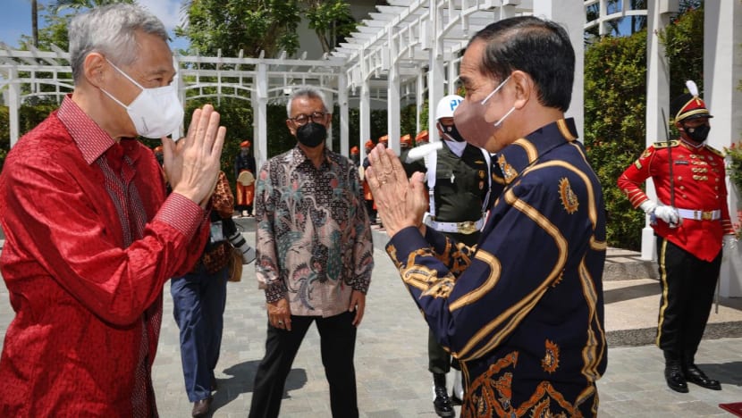 Singapore and Indonesia have signed a ‘balanced’ set of agreements that addresses 3 longstanding issues: PM Lee Singapore and Indonesia have signed a ‘balanced’ set of agreements that addresses 3 longstanding issues: PM Lee