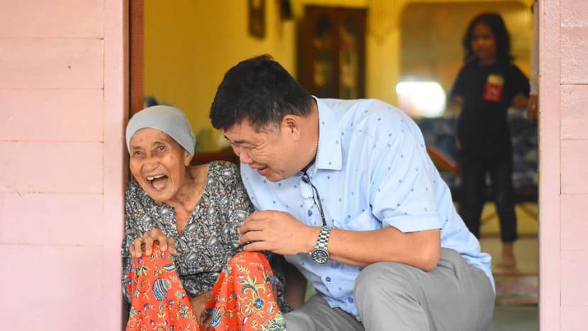 'Uncle Kentang' bantu golongan miskin Malaysia dengan bayaran serendah 10 sen 'Uncle Kentang' bantu golongan miskin Malaysia dengan bayaran serendah 10 sen