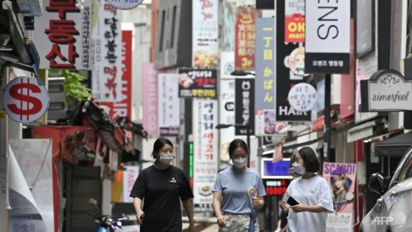 Liquidation business booms in South Korea as wave of small retailers close due to COVID-19 Liquidation business booms in South Korea as wave of small retailers close due to COVID-19