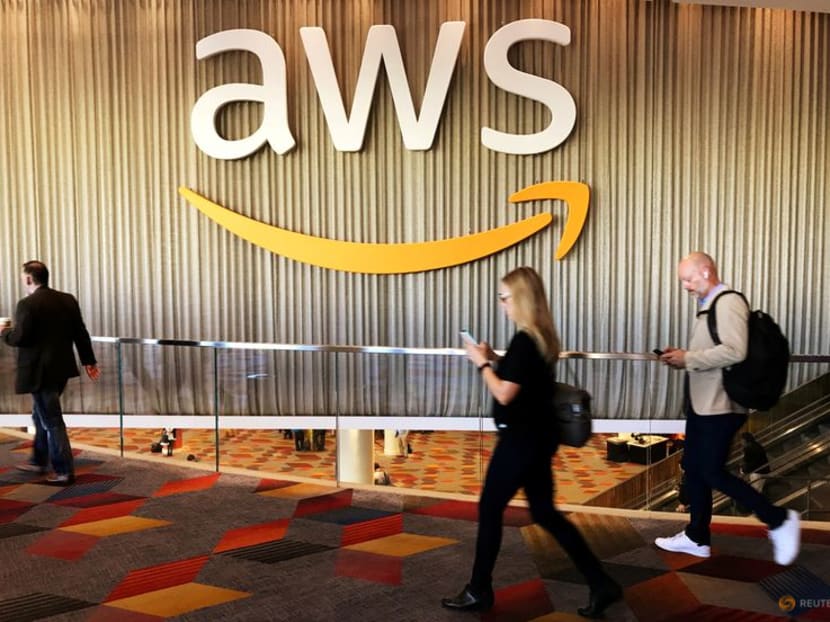 Amazon cloud unit recovers from brief outage affecting third-party services Amazon cloud unit recovers from brief outage affecting third-party services