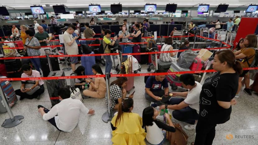 Scoot offers full refund, rebooking options for those flying between Hong Kong and Singapore Scoot offers full refund, rebooking options for those flying between Hong Kong and Singapore