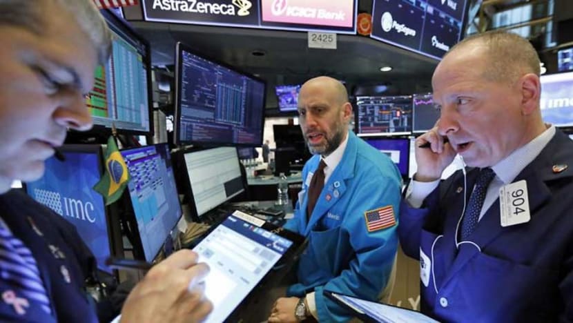 Dow ends 10% lower in worst session since 1987 Dow ends 10% lower in worst session since 1987
