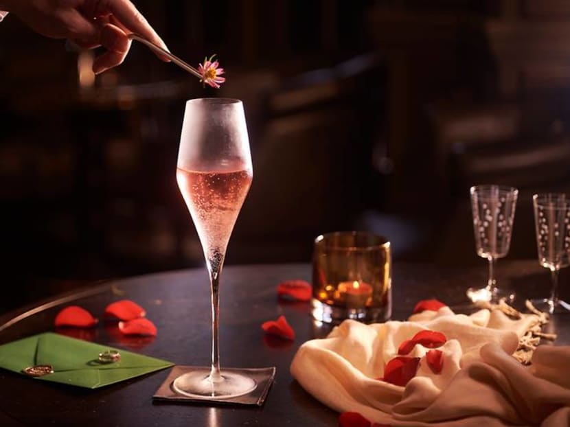Raffles Hotel’s iconic Writers Bar serves cocktails based on a murder mystery Raffles Hotel’s iconic Writers Bar serves cocktails based on a murder mystery