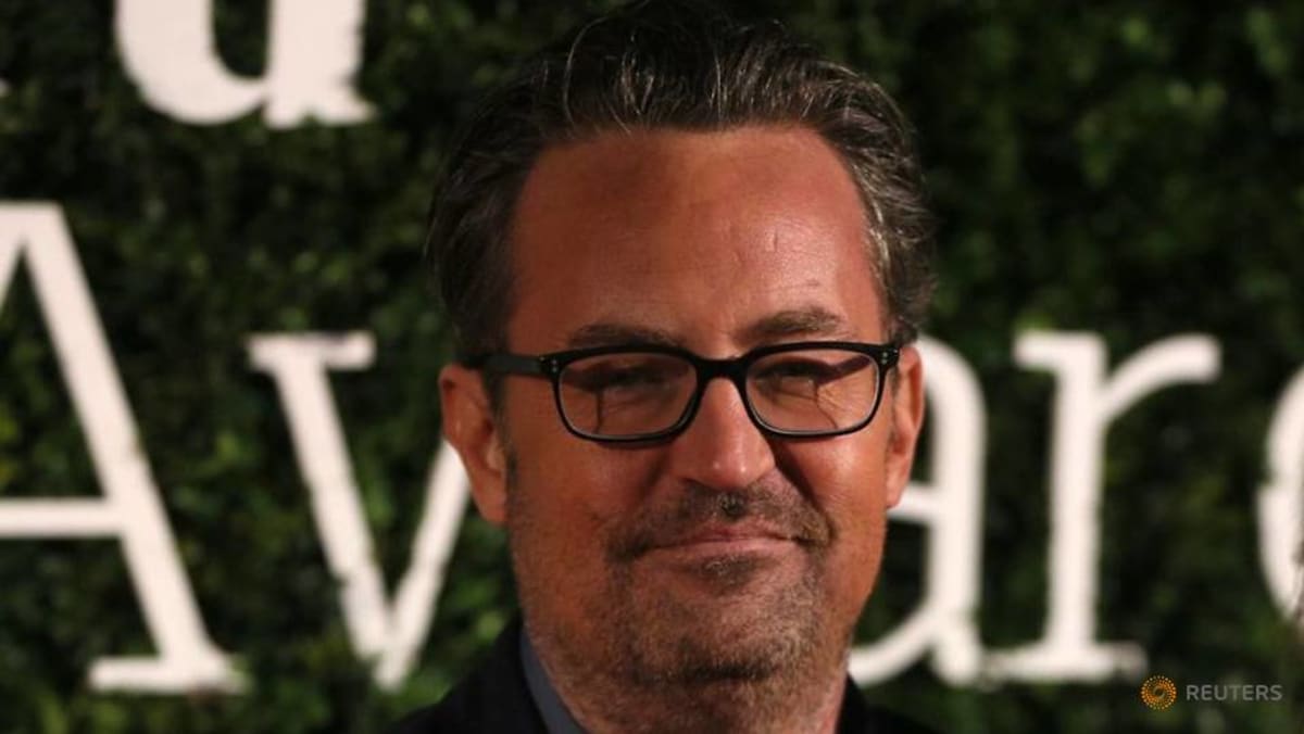 friends-star-matthew-perry-engaged-to-greatest-woman-on-the-face-of-the-planet