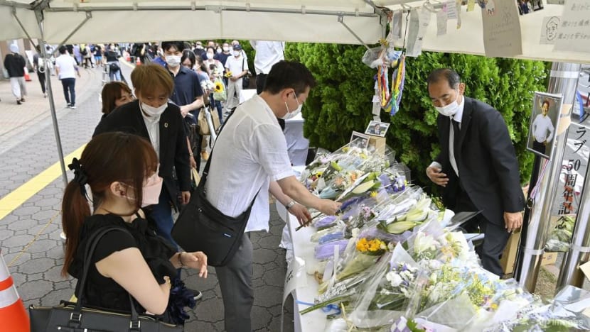 Police probe of Shinzo Abe security lapse begins as people mourn former PM's assassination