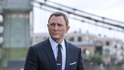 Daniel Craig Burns Through 20 Suits In A Single Action Scene As James Bond