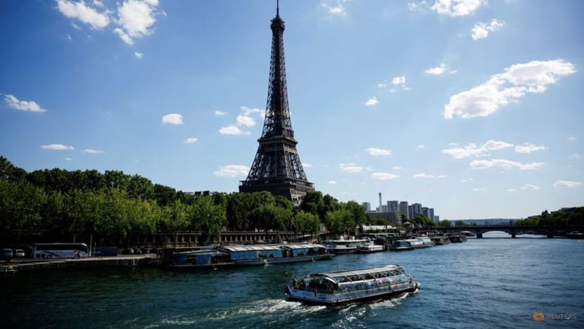 Heatwave in Paris exposes city's lack of trees Heatwave in Paris exposes city's lack of trees