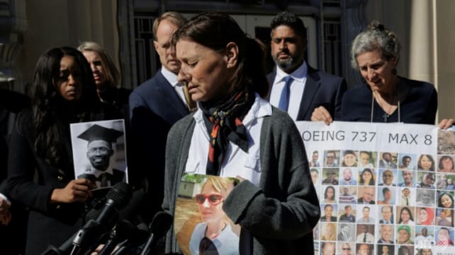Families of 737 MAX crash victims, Boeing face off in US court