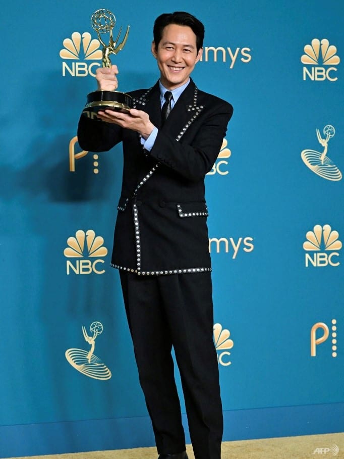 Lee Jung jae Jung Ho yeon and more best dressed celebs at the Emmys