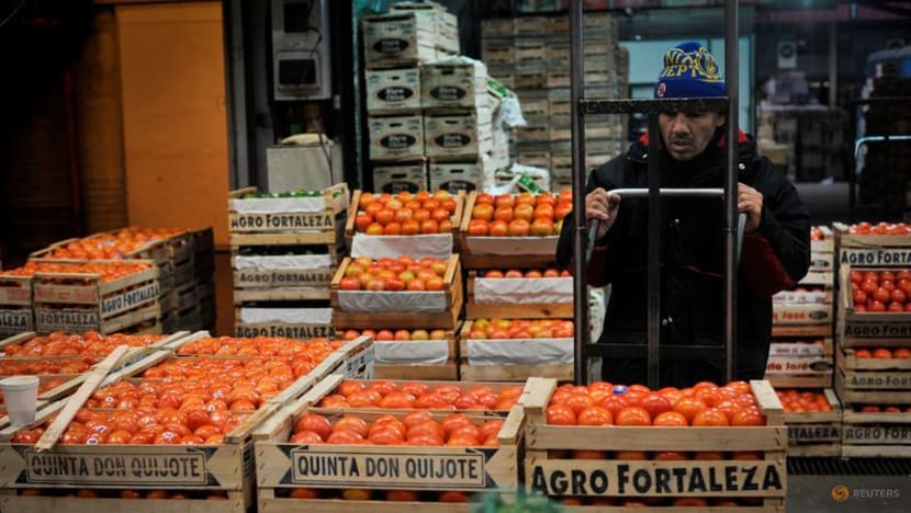 Analysis-Food export bans, from India to Argentina, risk fueling inflation Analysis-Food export bans, from India to Argentina, risk fueling inflation