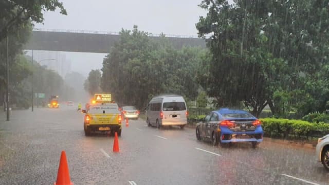 榜鹅大道等地区出现突发性淹水 盛港东降雨量最高