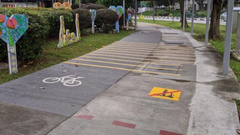 New markings on footpaths to help e-scooter riders distinguish between lanes: LTA New markings on footpaths to help e-scooter riders distinguish between lanes: LTA