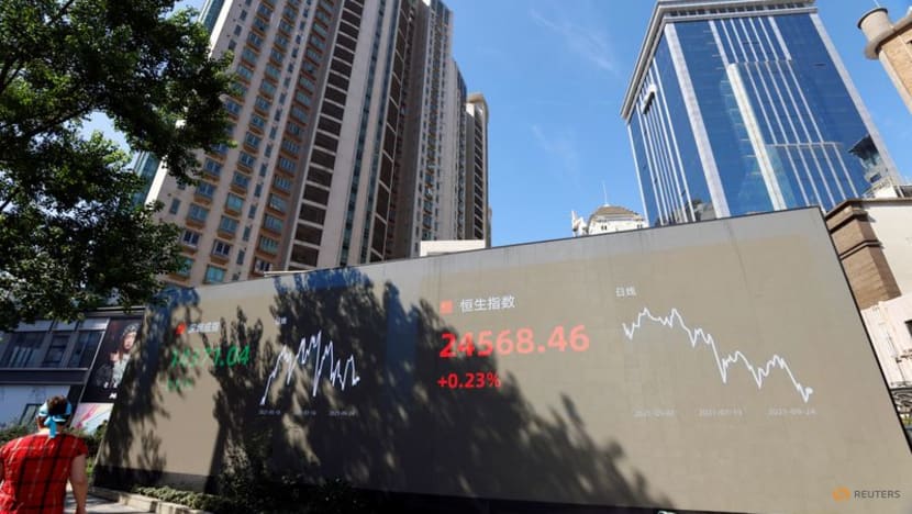 Analysis-Easing COVID-19 rules, growth focus aid China bulls' cautious return Analysis-Easing COVID-19 rules, growth focus aid China bulls' cautious return