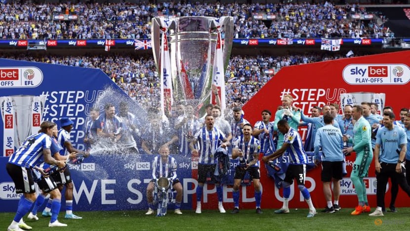 Sheffield Wednesday promoted to Championship with 123rd-minute Windass winner