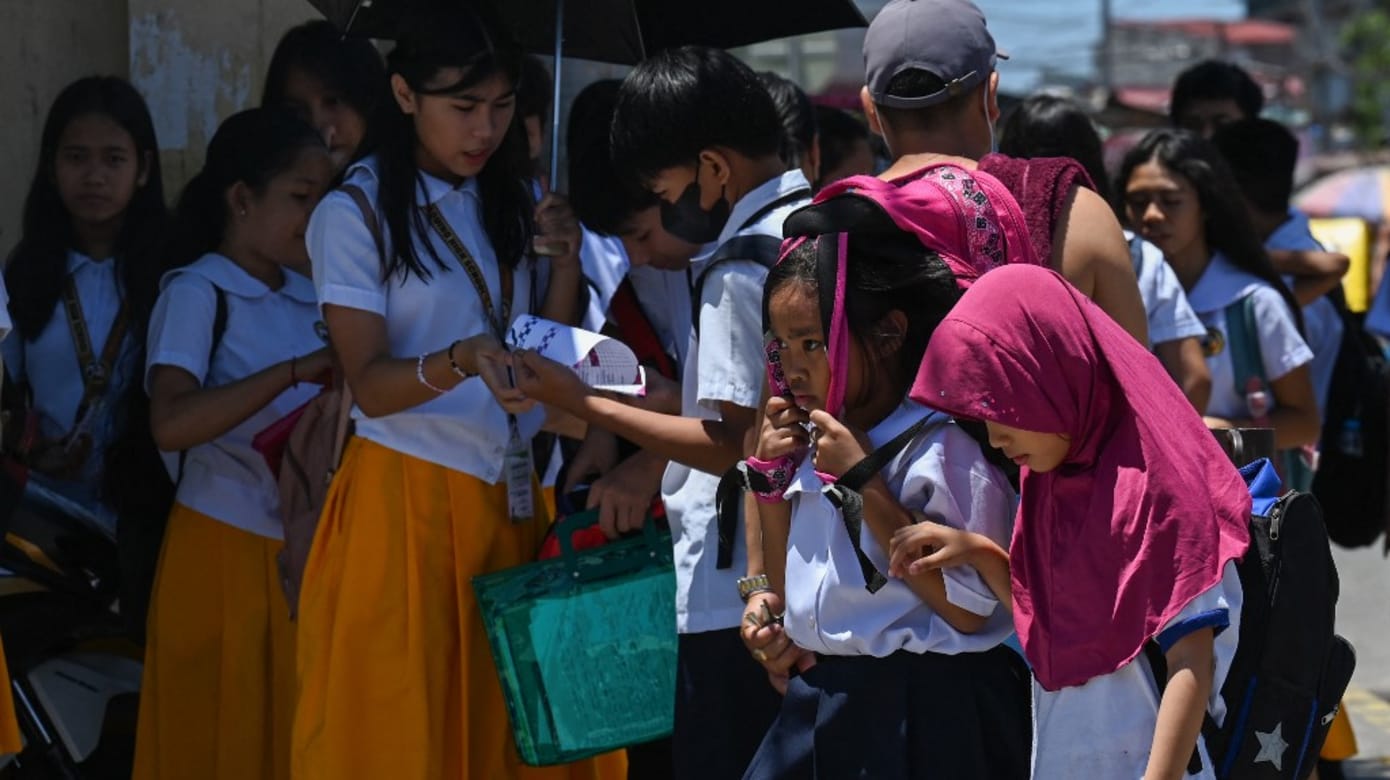 菲律宾本月炎热天气创记录 学府转线上教学