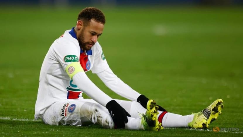 Football: Neymar limps off as PSG beat Caen in French Cup Football: Neymar limps off as PSG beat Caen in French Cup