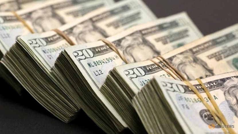 Dollar bounces after Fed minutes revives tapering discussion Dollar bounces after Fed minutes revives tapering discussion