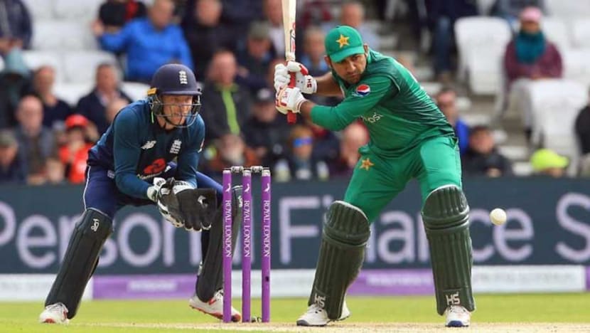 Cricket: Five-wicket Woakes wraps up England rout of Pakistan Cricket: Five-wicket Woakes wraps up England rout of Pakistan