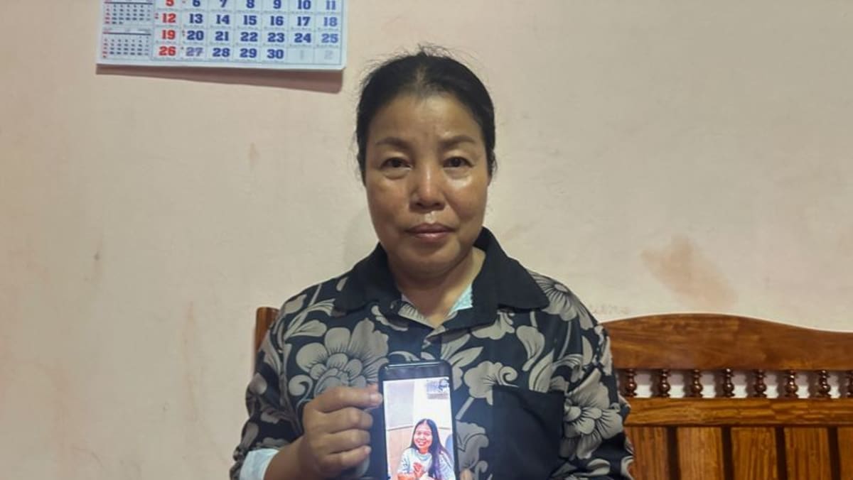 Thai mother danced with joy after daughter released from Gaza Thai mother danced with joy after daughter released from Gaza