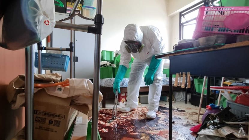 What happens when a person dies alone? A trauma cleaner shows us what the job is like What happens when a person dies alone? A trauma cleaner shows us what the job is like
