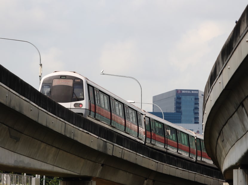 Train fault delays commuters along NSL Train fault delays commuters along NSL