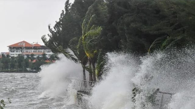 台风圆规在中国海南琼海市登陆