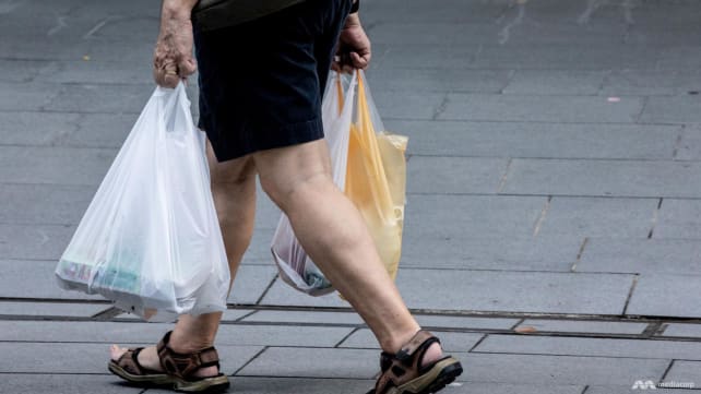Bill to make plastic bag charge at supermarkets mandatory tabled in Parliament