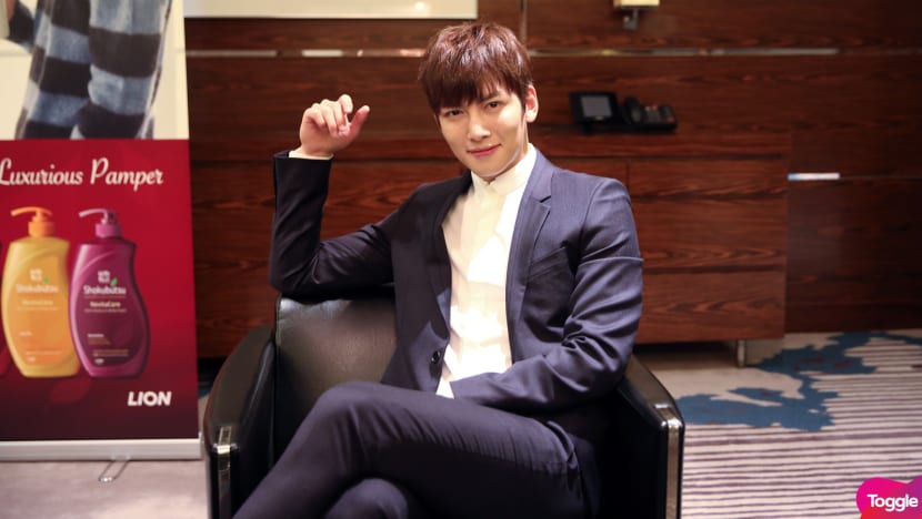 Talking scents and showers with Ji Chang Wook