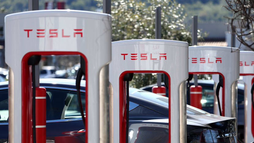 Peminat Tesla nantikan rancangan Musk bina kereta kos rendah