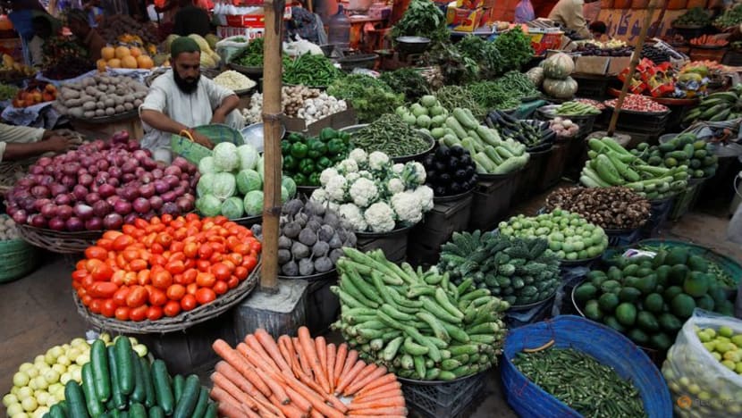 Pakistan central bank may raise rates by 125 bps to tame 13-year high inflation Pakistan central bank may raise rates by 125 bps to tame 13-year high inflation