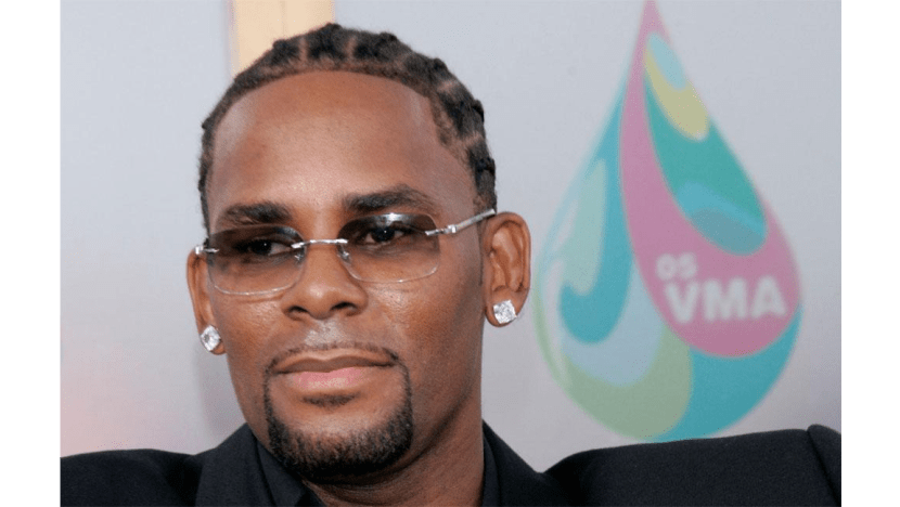 R. Kelly: I'm fighting for my f***ing life - 8 Days
