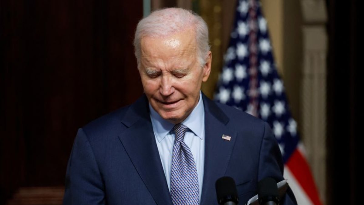 US Supreme Court temporarily blocks order curbing Biden social media contacts US Supreme Court temporarily blocks order curbing Biden social media contacts