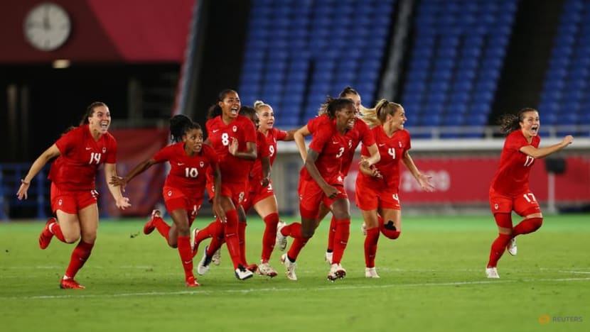Olympics-Soccer-Canada take women's gold after shootout ...